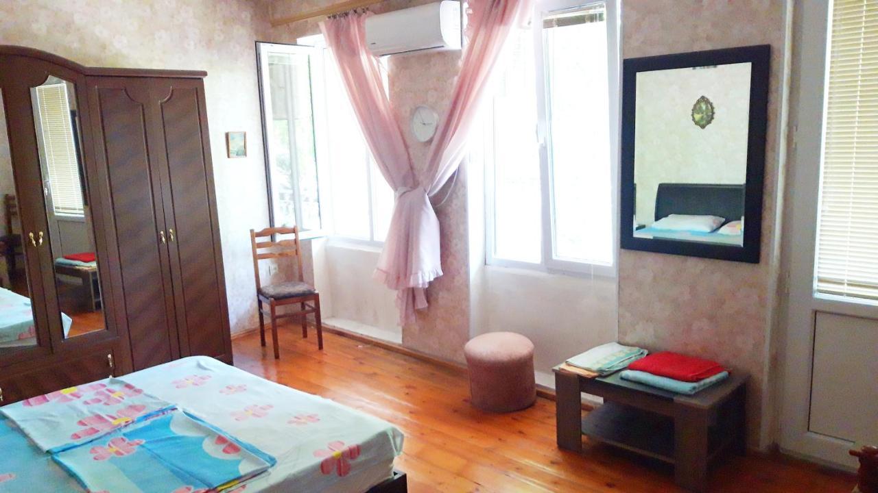 Pospolita Guest House Кутаїсі Екстер'єр фото