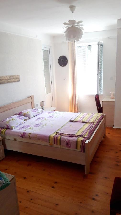 Pospolita Guest House Кутаїсі Екстер'єр фото