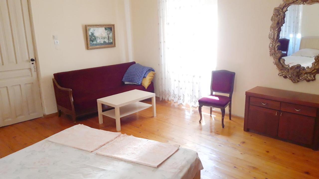 Pospolita Guest House Кутаїсі Екстер'єр фото