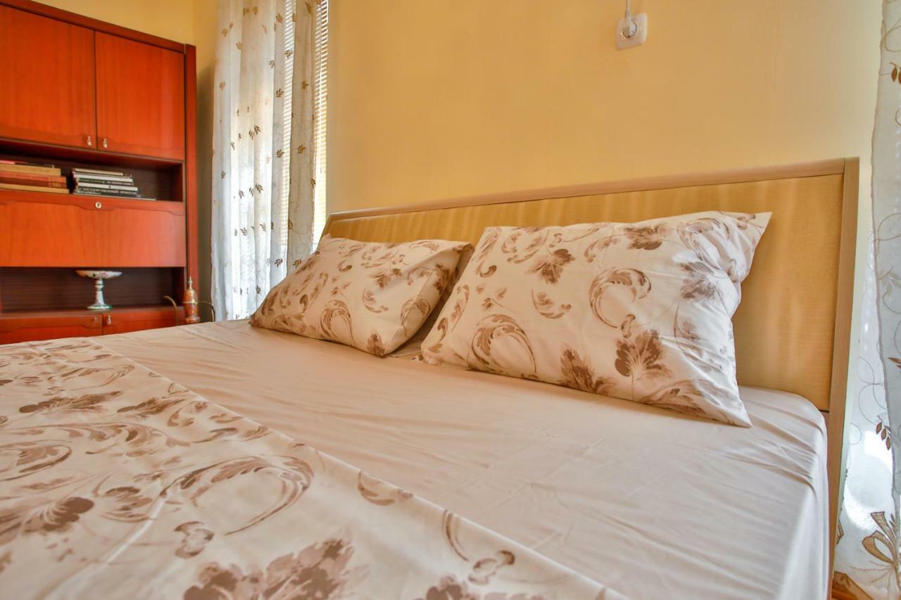 Pospolita Guest House Кутаїсі Екстер'єр фото