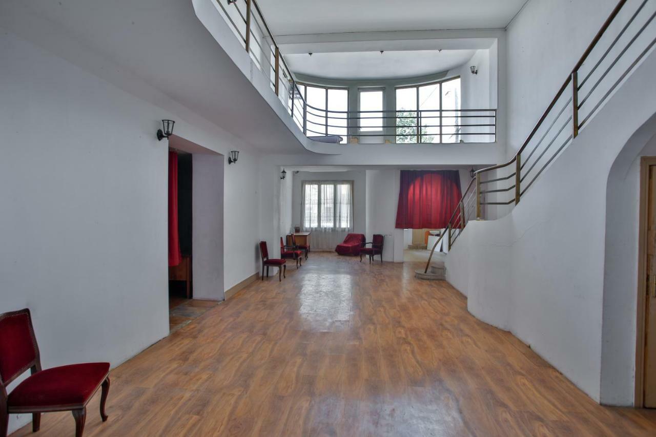 Pospolita Guest House Кутаїсі Екстер'єр фото