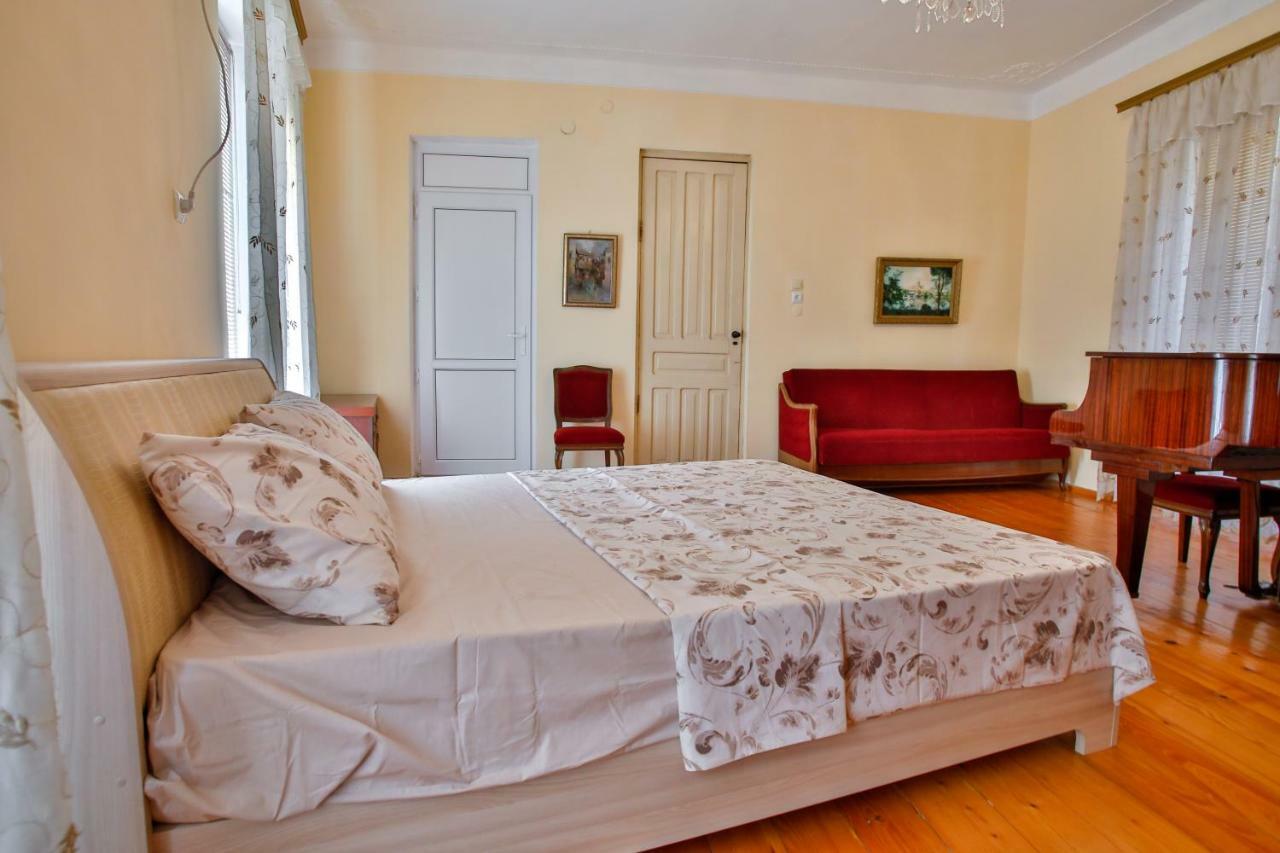 Pospolita Guest House Кутаїсі Екстер'єр фото
