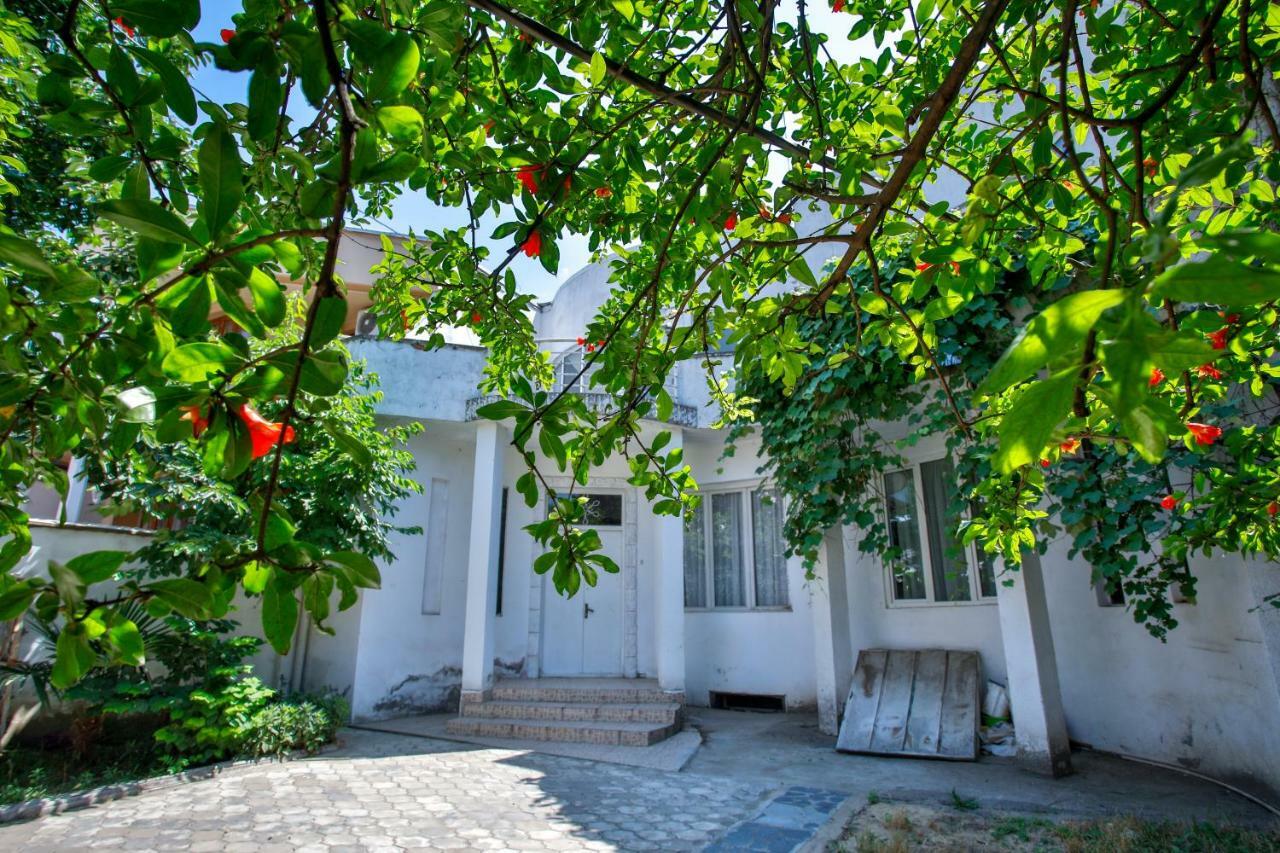 Pospolita Guest House Кутаїсі Екстер'єр фото