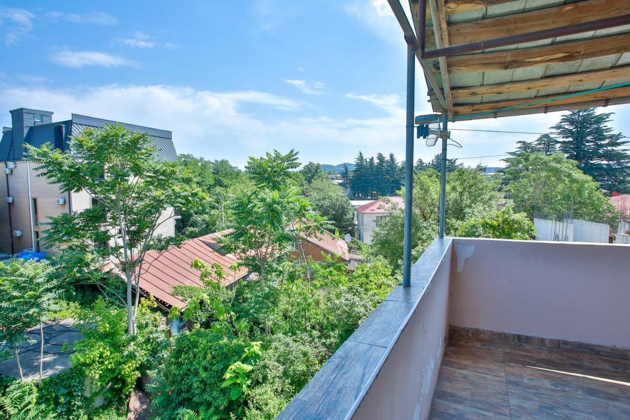 Pospolita Guest House Кутаїсі Екстер'єр фото