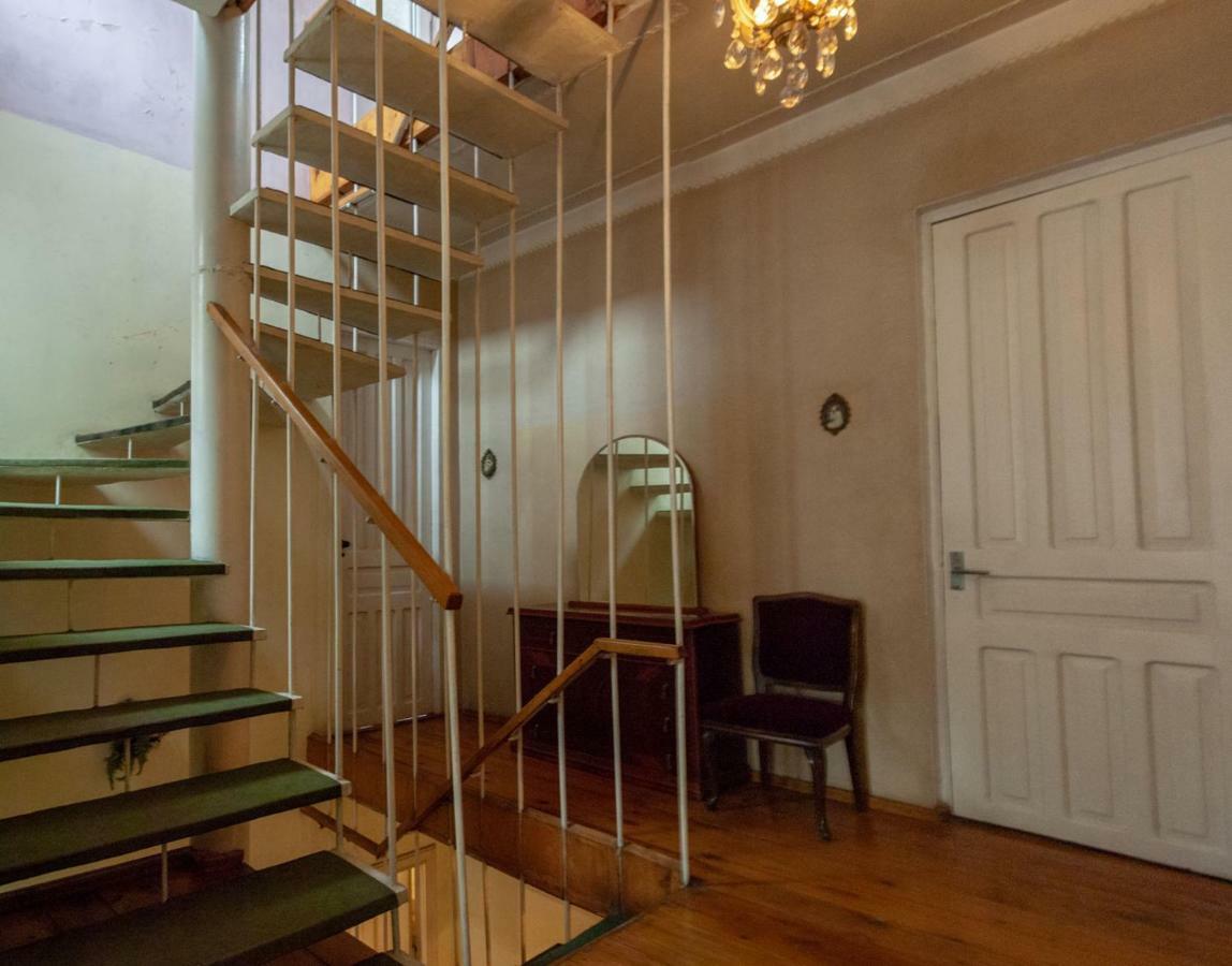 Pospolita Guest House Кутаїсі Екстер'єр фото