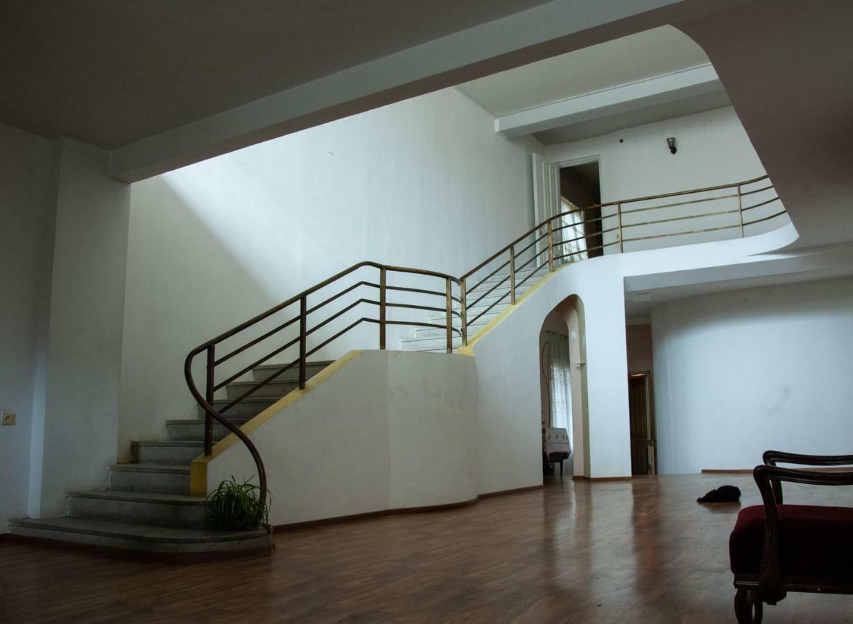 Pospolita Guest House Кутаїсі Екстер'єр фото